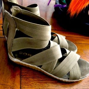 Sorel green stretchy sandals- super comfy!